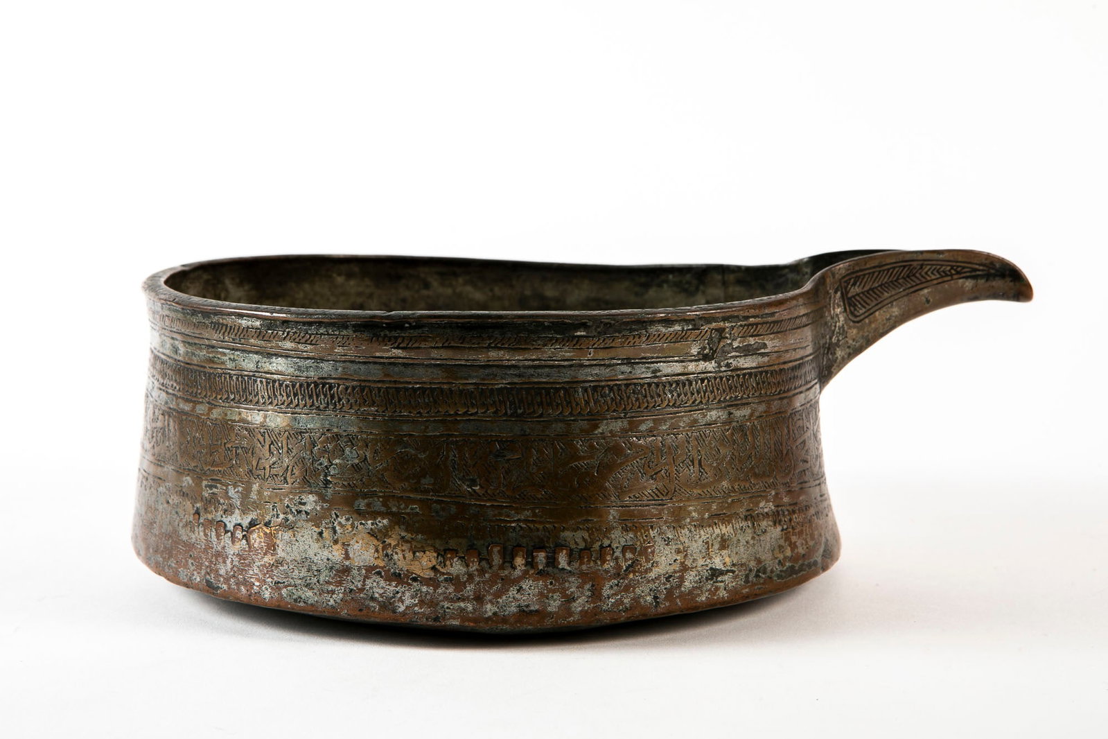 antique Persian cookware, from the Afsharid dynasty (1736-1796), Iran, second half of the 18th: antique Persian cookware, from the Afsharid dynasty (1736-1796), Iran, second half of the 18th century, made of hand-decorated copper, remains of tin plating, repair to the bottom, Height: 9 cm, width