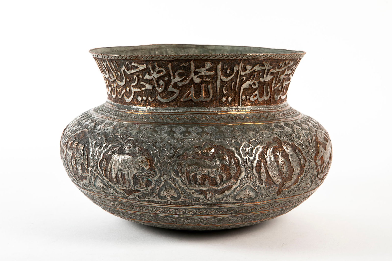 An antique Persian vessel, particularly high quality and beautiful, made of decorated copper and tin (1 of 4)