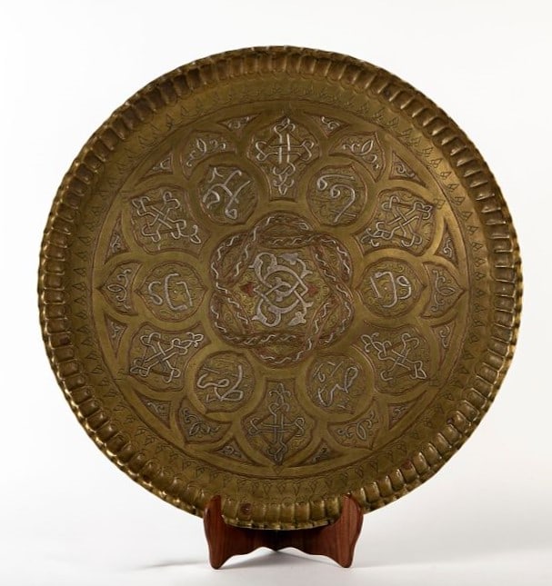 Islamic tray, decorated with Damascus work, Diameter: 57 cm, (1 of 4)