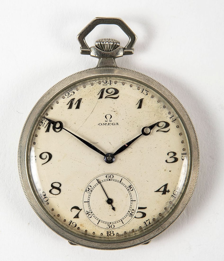 An antique Swiss pocket watch from the beginning of the 20th century, made by Omega, made of: An antique Swiss pocket watch from the beginning of the 20th century, made by Omega, made of silver-plated metal, working condition not tested, Height including rack: 6 cm, diameter: 5 cm,