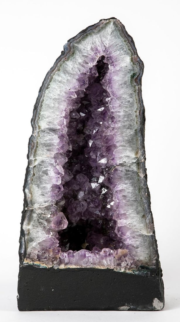 Large and heavy natural amethyst cave, Brazil, AAA quality, Weight: 11.65 kg, height: 36 cm, front (1 of 5)