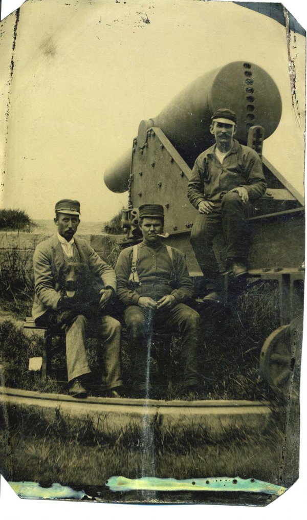 Civil War Rodman Cannon half plate tintype