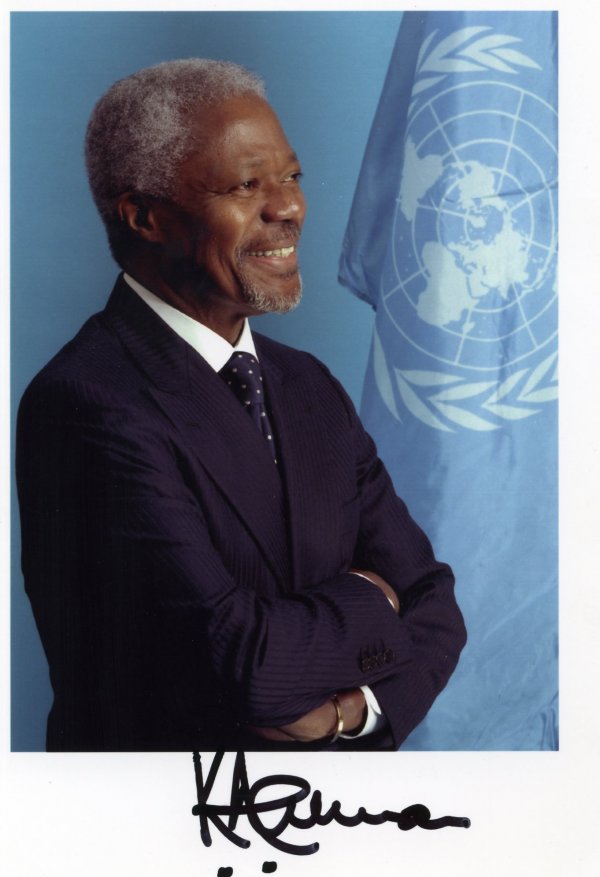 Kofi Annan Signed Photo UACC PADA