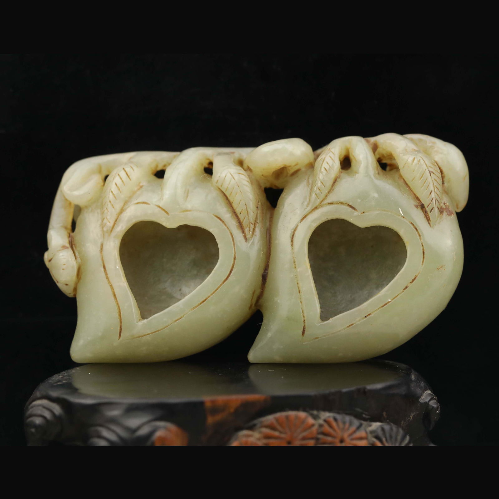 Jade Hetian Hand Carved Double Flower Brush Washer (1 of 4)