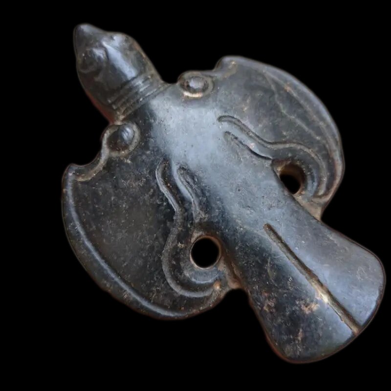 9 cm. Figure Flying Fish Handmade Natural Tibet Meteorite (1 of 2)