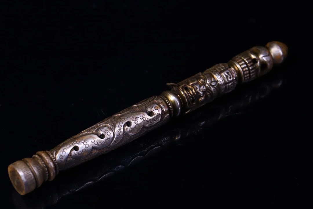 Retro-Style Tibetan Skull Vajra Talisman Buddhism (1 of 7)