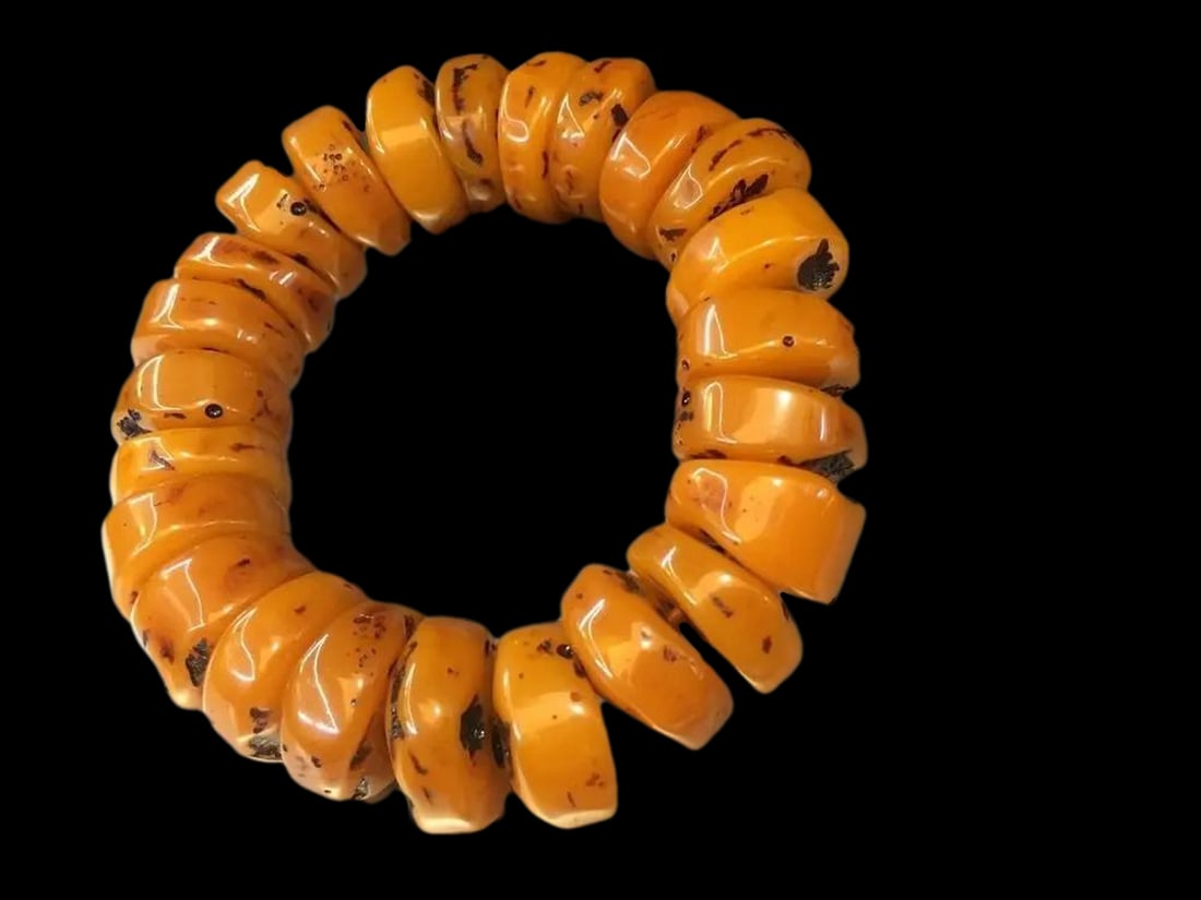 Collectible Vintage Oriental Amber Resin Jewelry (1 of 3)