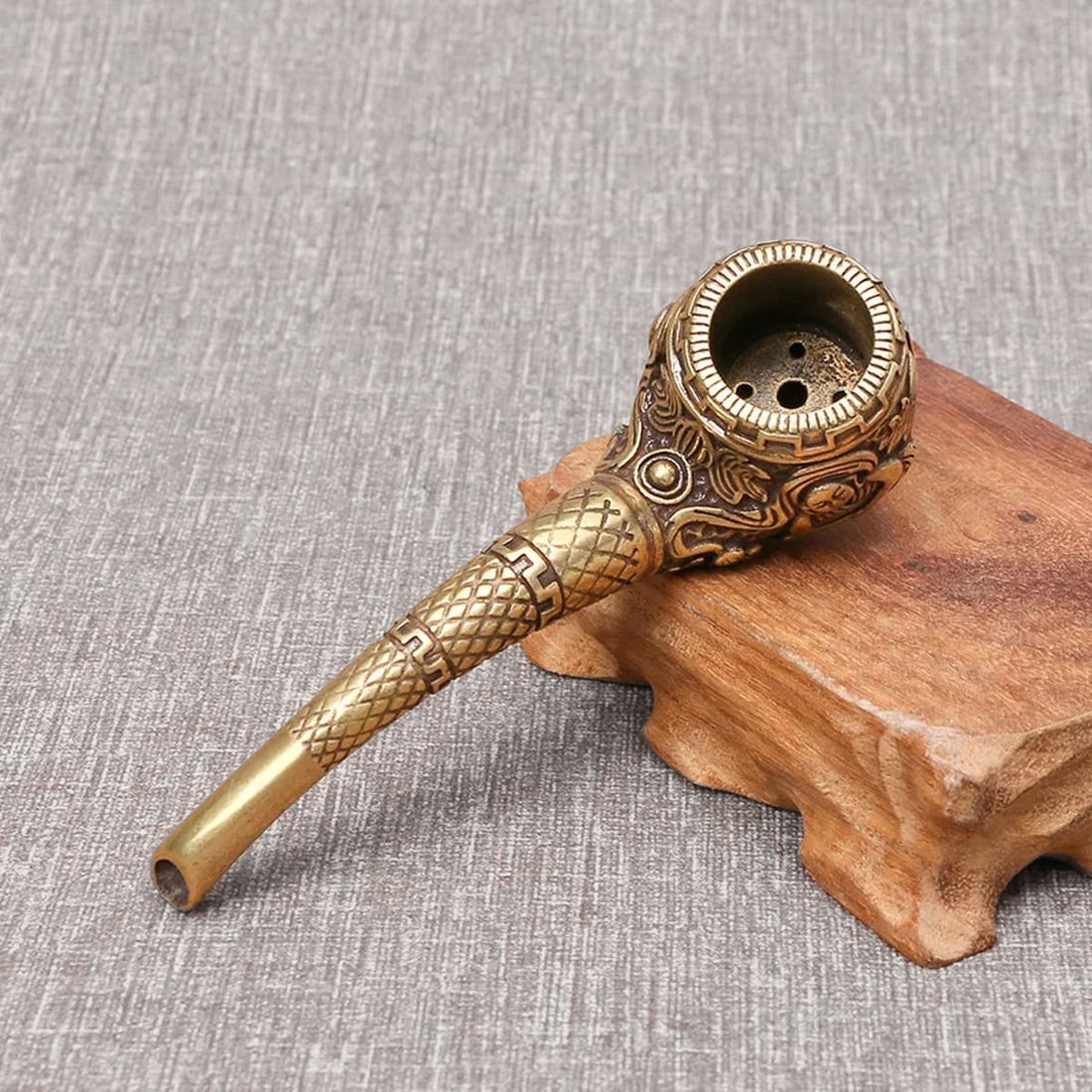Vintage Style Asian Carved Smoking Tobacco Pipe: Size: Length 10.8 cm - Height 3.2 cm. Materials: Copper, brass. Condition: Looks like vintage. Retro style Maitreya Buddha design smoking pipe. Crafted from brass and copper, this miniature serves as 