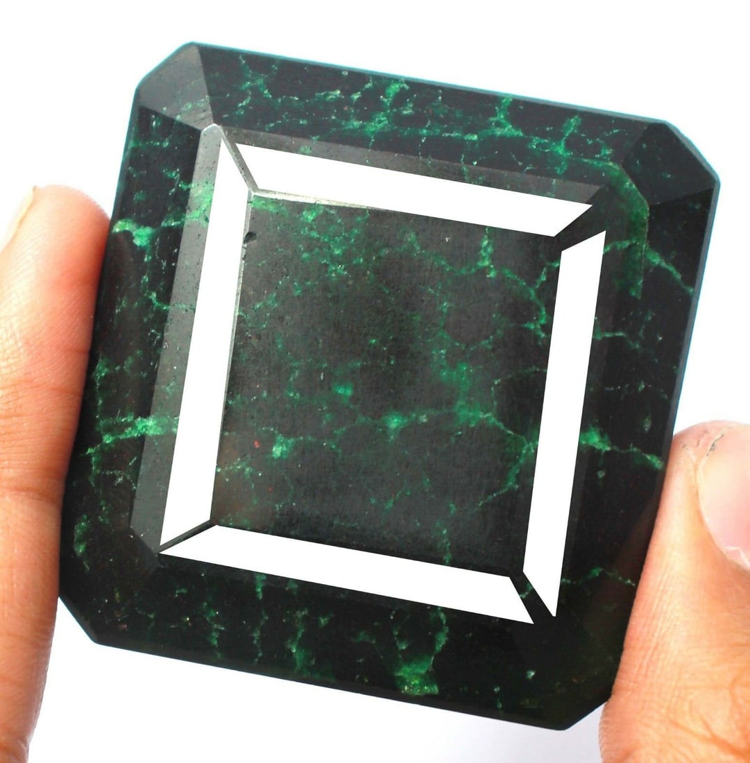 Certified huge 447 ct. Brazilian Green Emerald Gemstone beryl (1 of 3)