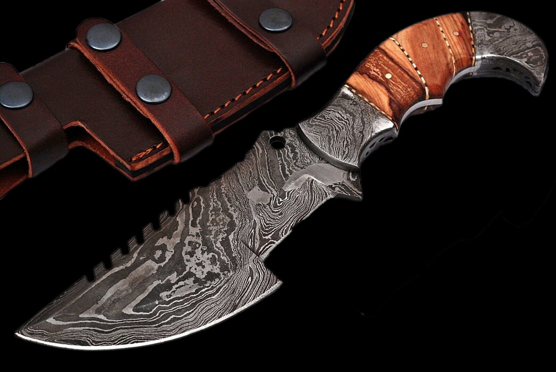 Hand Forged Hunting Damascus Tracker Knife Wood (1 of 5)