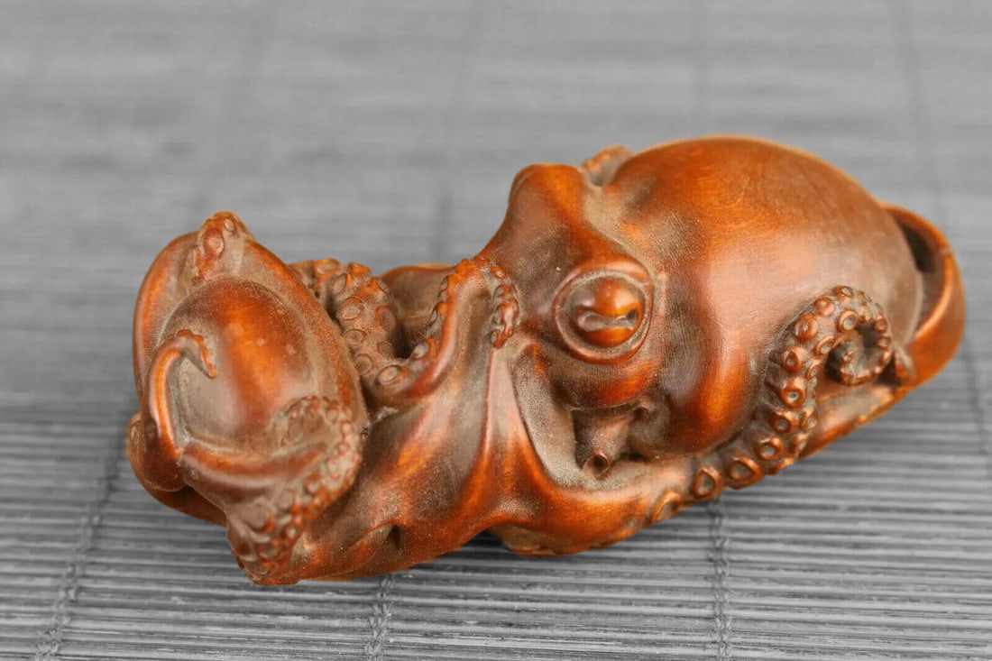 Asian Retro-Style Octopus Netsuke Statue Sculpture (1 of 4)