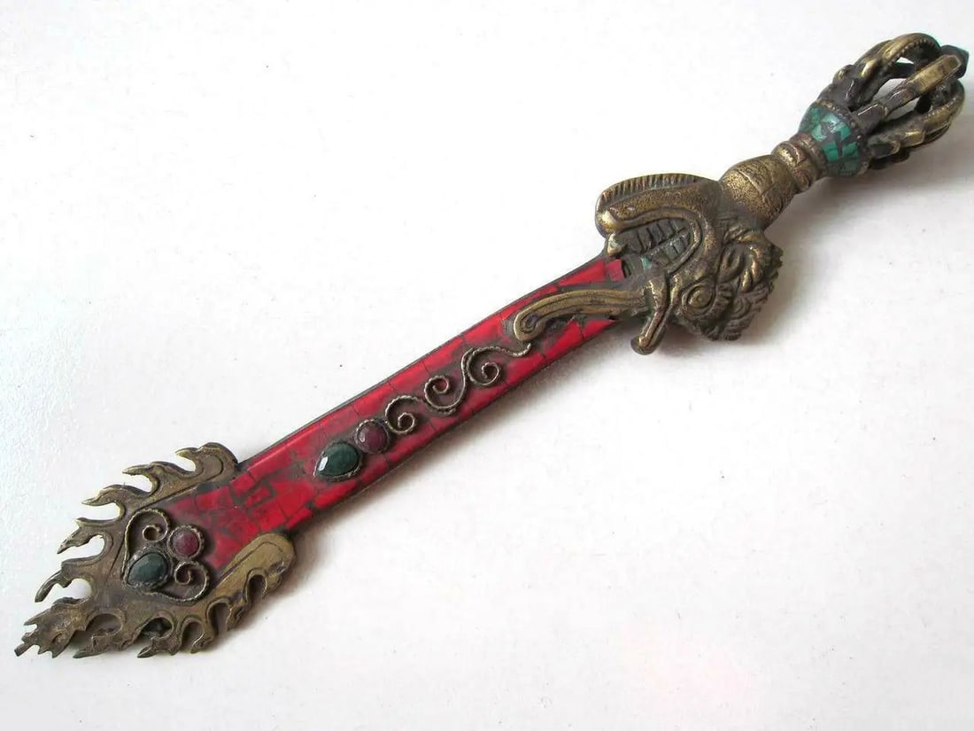 Vintage Oriental Copper Buddha Taoism Multiplier: Size: Length 29 cm. Materials: Copper, cloisonne. Condition: Looks like vintage. This is a vintage-style cloisonne and copper piece embodying elements of Tibetan Buddhism and Taoism, designed as a mul