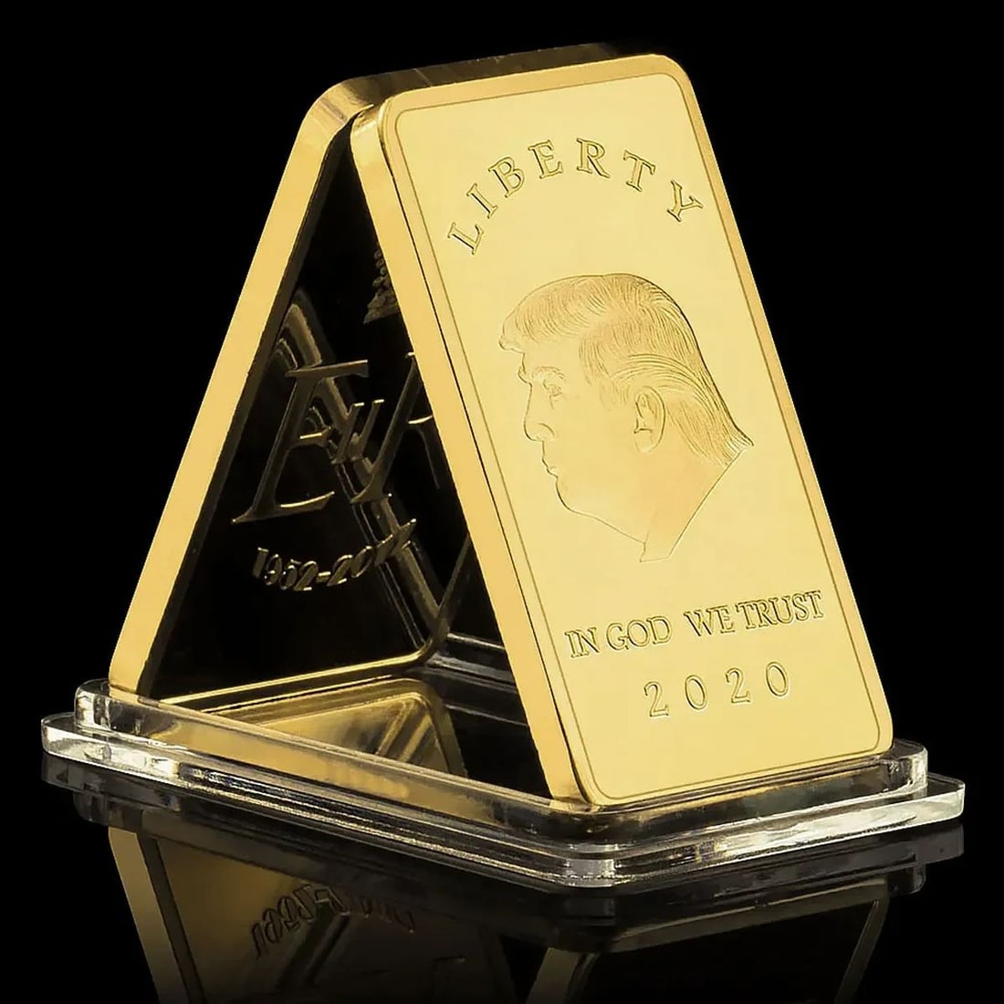 Collectible Replica Liberty US President Ingot Bar: Size: Height 50 mm - Width 28 mm. Materials: Iron with plated gold (gilt). Condition: New. This is a collectible bar modeled after a Liberty Donald Trump engraving. Made of iron and plated with gold, 