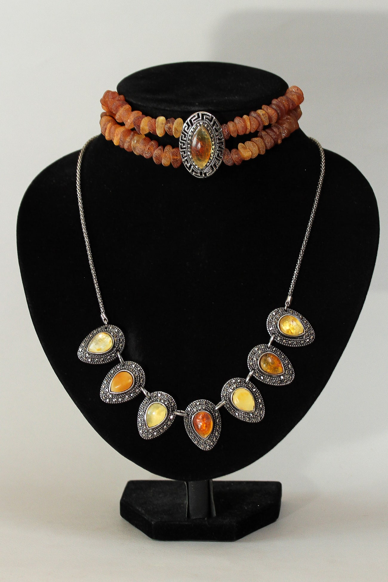 Art Deco Baltic amber set with graduated necklace & matching bracelet (1 of 10)