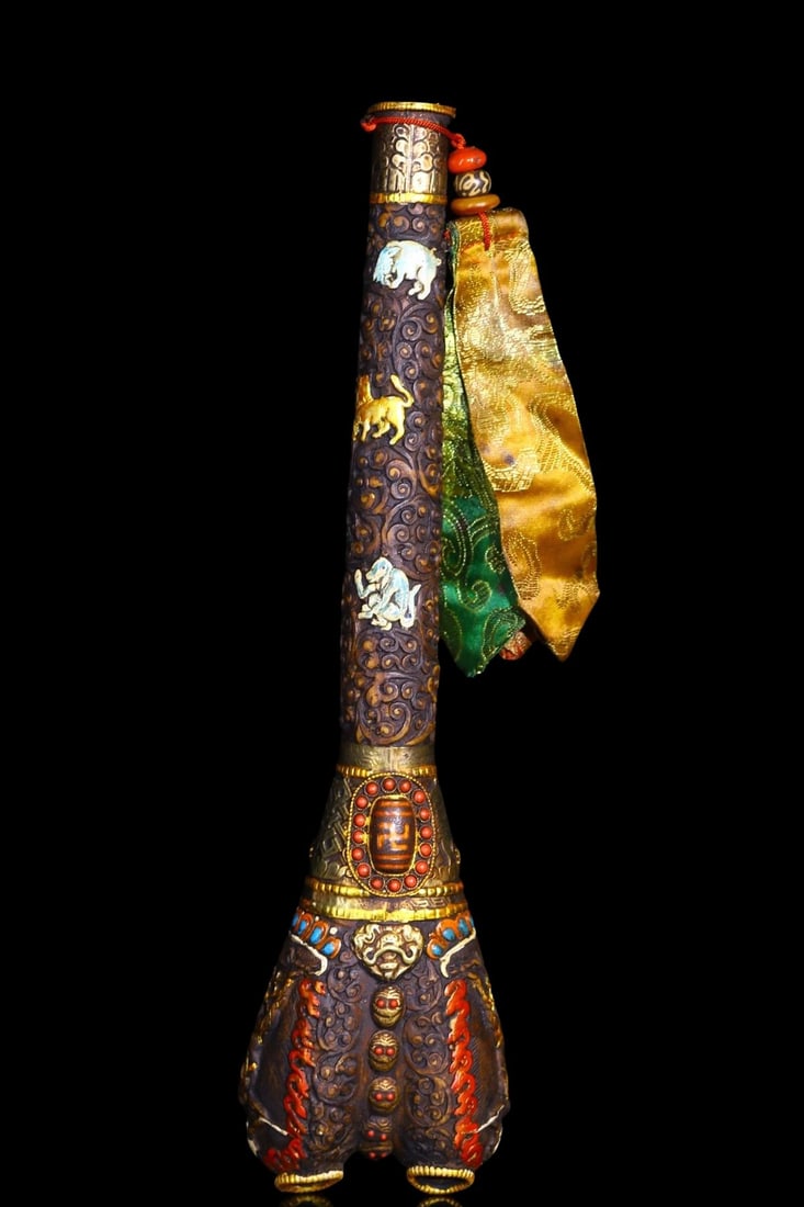 Chinese Encrusted Amulet Vintage-Style Yak Bone: Size: Height 34 cm - Length 8 cm. Weight 0.8 kg. Materials: Yak bone, tibetan silver (alloy of tin with copper or zinc), mosaic gem prayer flag. Condition: Looks like vintage. This a Tibetan Kangling,