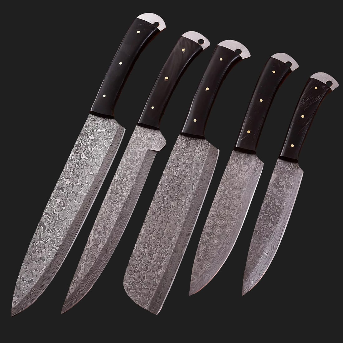 Polished Buffalo Horn Damascus Steel Kitchen Set: Size: Size: Blade length 22.9 cm - 25.4 cm - 27.9 cm - 30.5 cm - 33.02 cm. Hardness 55-58 HRC. Materials: Leather, Buffalo horn, Damascus steel. Condition: New. This is a finely crafted set of handmad