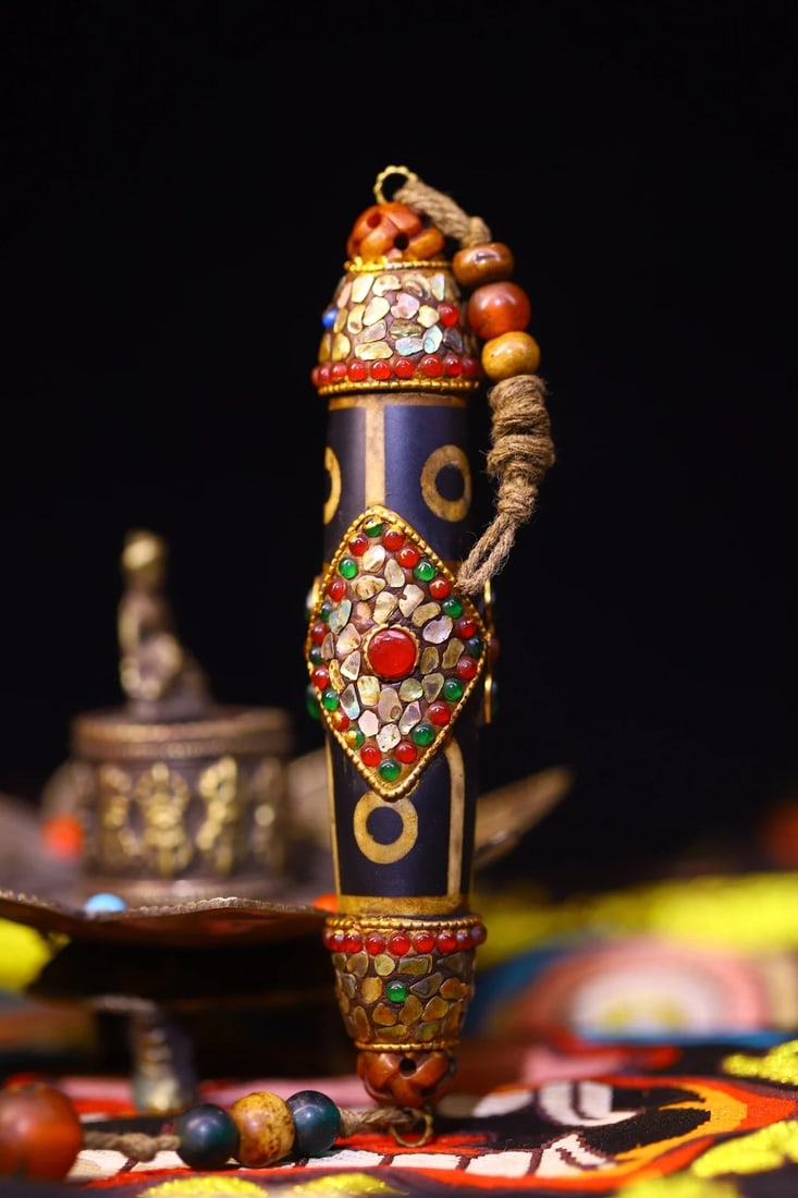 Retro-Style Pendant Amulet Dzi Beads Eye Pattern (1 of 6)