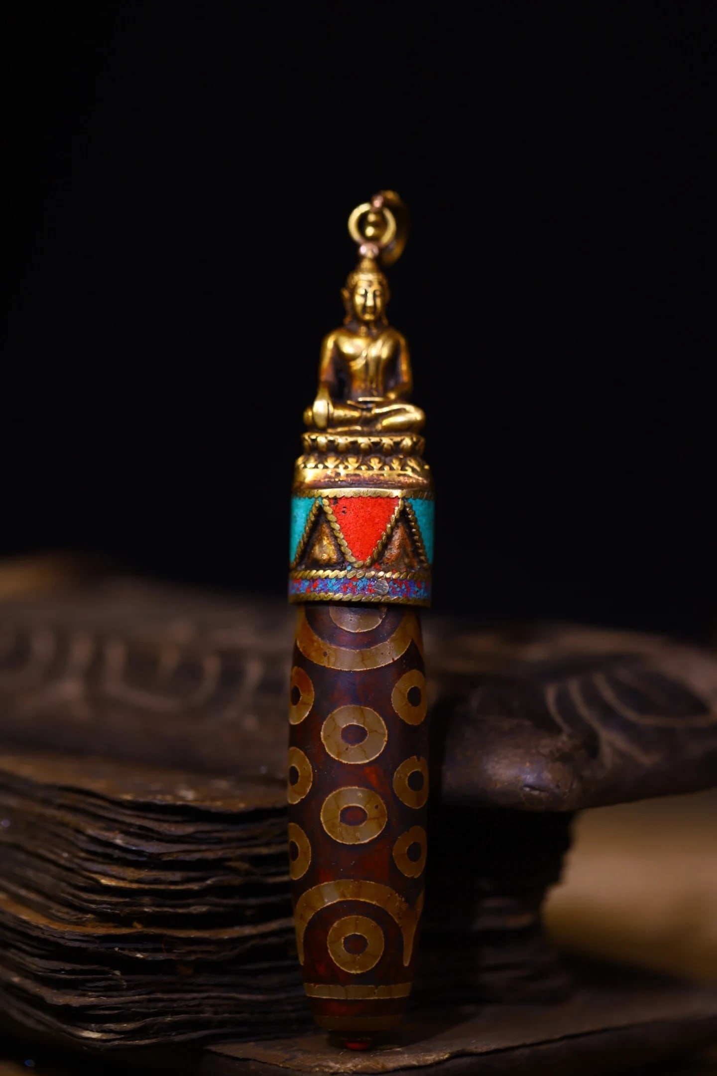 Retro-Style Amulet Agate Pendant Buddha Bronze (1 of 6)