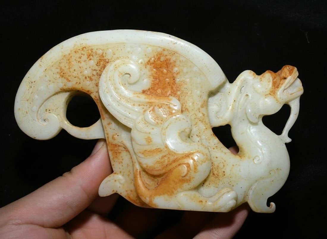 Retro Glass Bowl Chinese White Jade Pixiu Beast: Size: Height 9 cm - Length 15 cm - Width 6 cm. Materials: White jade. Condition: Resembles a retro aesthetic. This retro-style decorative glass bowl in Chinese style is carved from white jade in the s