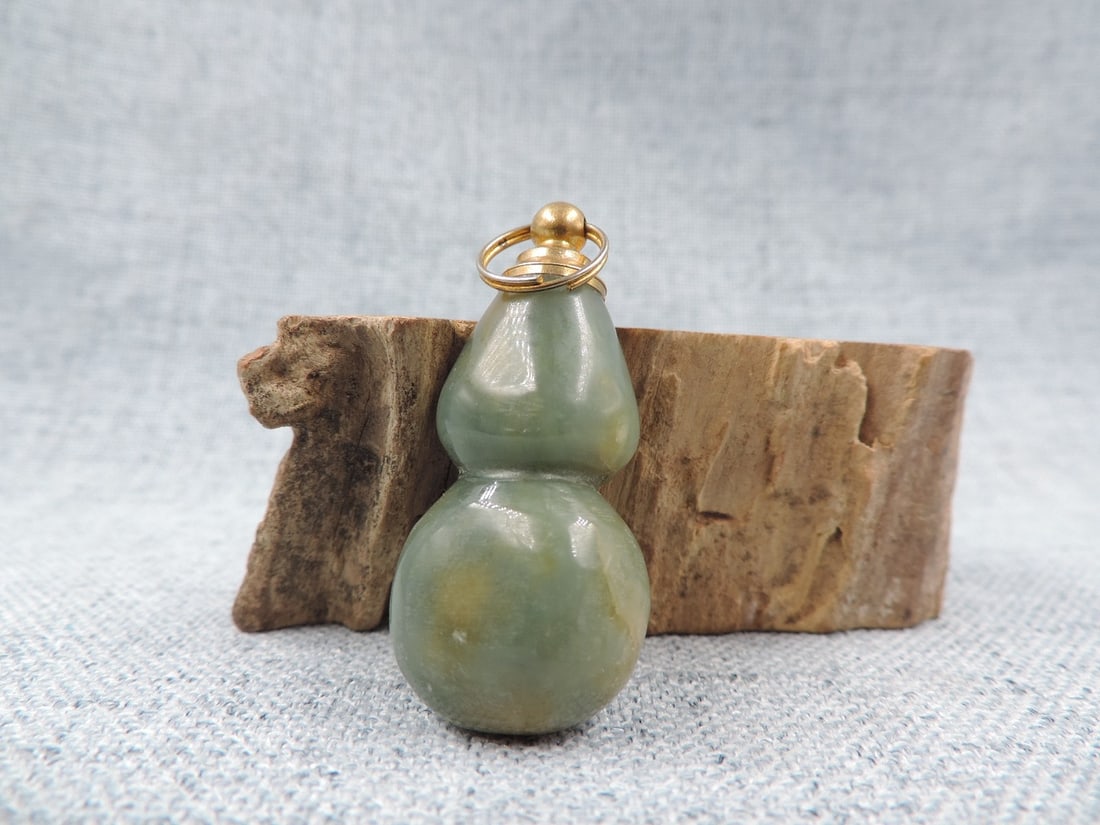 Antique Style Jade Snuff Bottle Box Hand Carved (1 of 5)