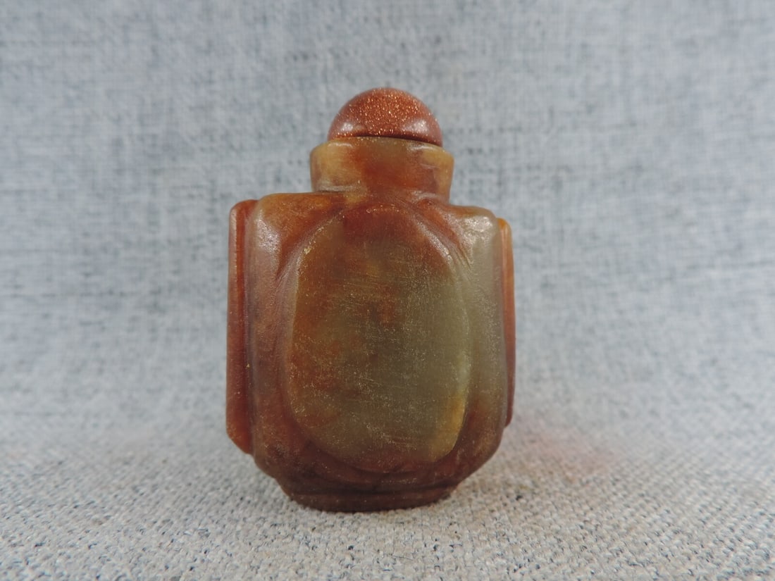Vintage Hetian Jade Snuff Vial Lidded Copper Spoon (1 of 9)