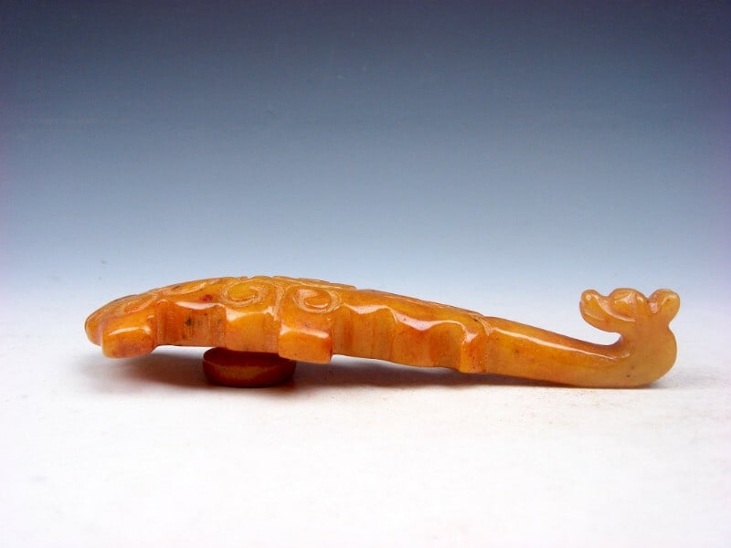 Retro Style Jade Sculpture Ruyi Scepter Dragon: Size: Height 3.1 cm - Length 11.7 cm - Width 1.6 cm. Materials: Jade. Condition: Appears to have a classic aesthetic. This retro style sculpture is an ancient blessing Ru-Yi scepter carved from jade.