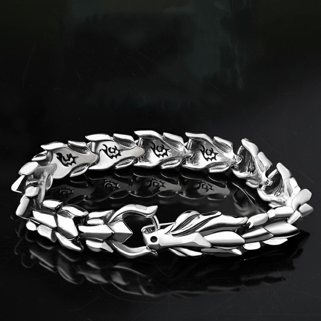 Rare Dragon Scale Keel Bracelet Sterling Silver: Size: Length 22 cm - Thickness 1 cm. Weight 70 g. Materials: S925 silver. Condition: New. This bracelet is crafted from S925 silver and features an intricate dragon scale design. It is constructed