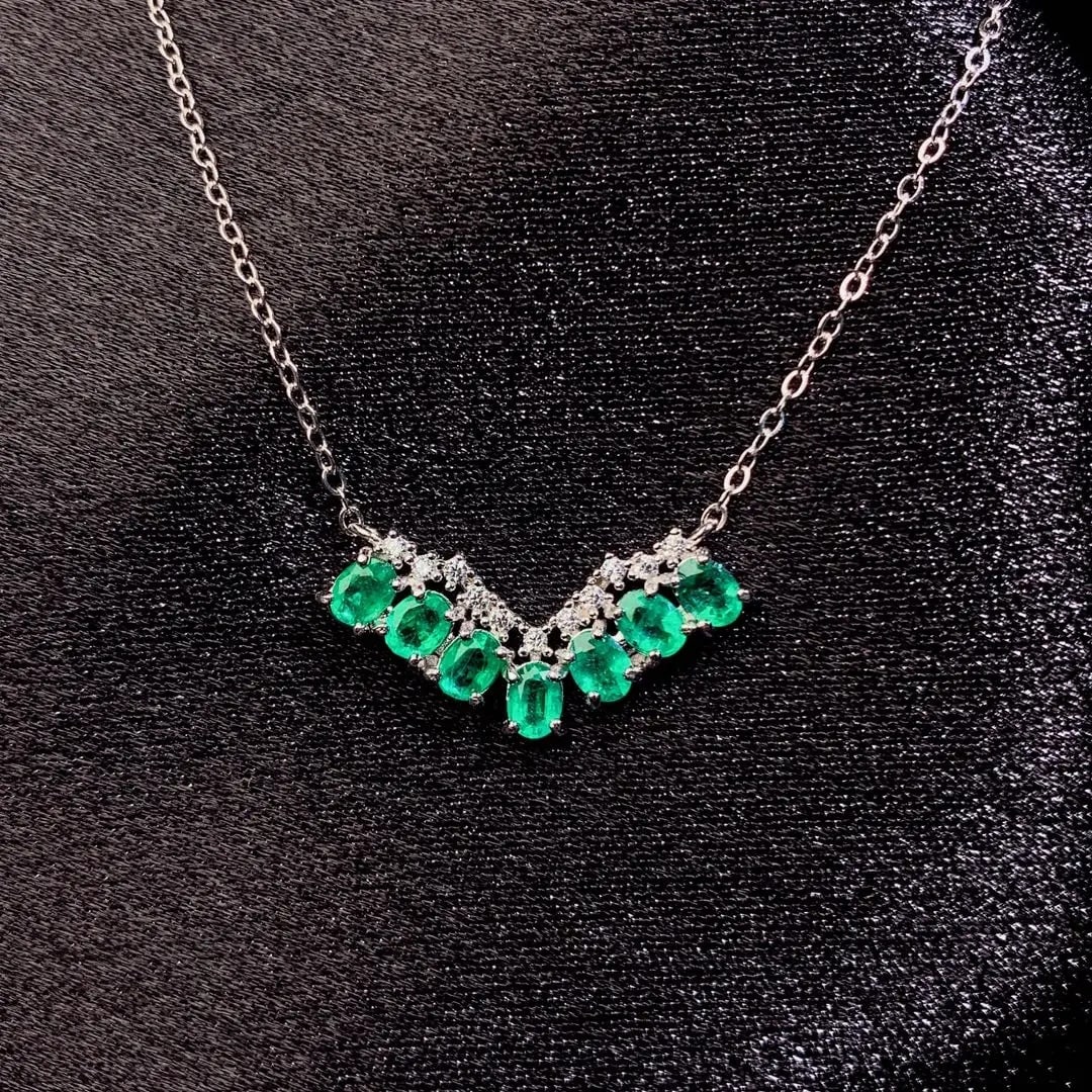 Emerald Zircon Floral Necklace Silver 925 Luxury (1 of 3)