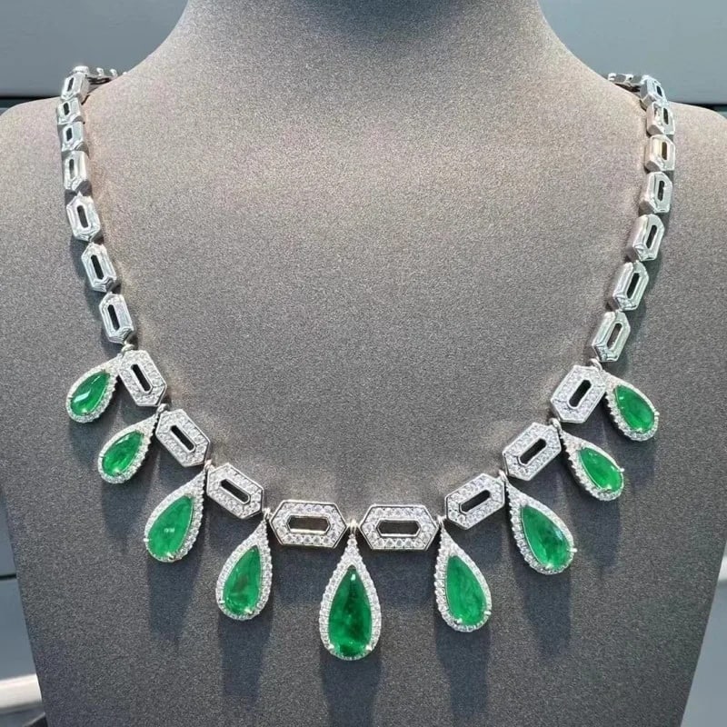 Luxury Rare Silver Cubic Zirconia Drop Necklace: Size: Length 45 cm. Weight 50 g. Materials: 925 sterling silver, cubic zirconia. Condition: New. This necklace is crafted from 925 sterling silver and features a fringe design of sparkling cubic zirco