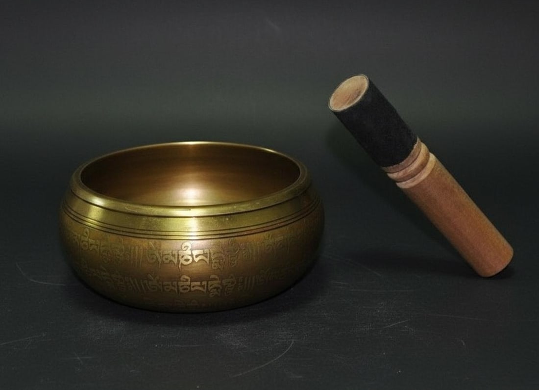 Vintage Reciting Monk Relief Bronze Voice Bowl (1 of 9)