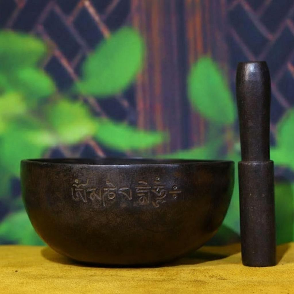 Tibetan Raised Mantra Dark Bronze Bowl Retro Style (1 of 9)