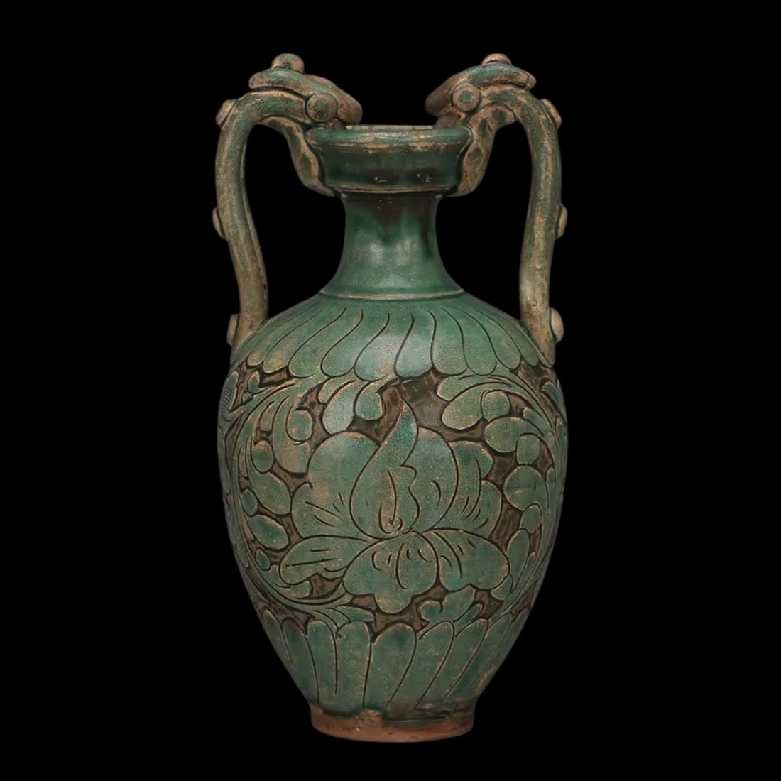 Vintage-Style Green Ceramic Flower Motif Vase: Size: Height 26 cm - Length 12 cm - Mouth Diameter 7 cm - Bottom Diameter 6.5 cm. Materials: Ceramic, porcelain. Condition: Appears to have a classic aesthetic. This vintage-style green ceramic vase s