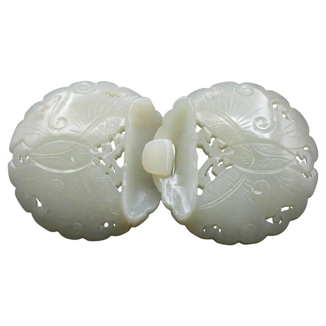 Hetian Jade Belt Buckle Butterfly Totem Design: Size: Height 5.6 cm - Diameter 5.6 cm - Thickness 1.2 ?m. Materials: Jade. Condition: Looks like vintage. This traditional-style carved Hetian jade belt buckle features a symmetrical butterfly totem d