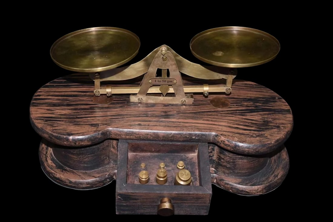 Vintage Style Wooden Base Ornate Weight Scales (1 of 7)