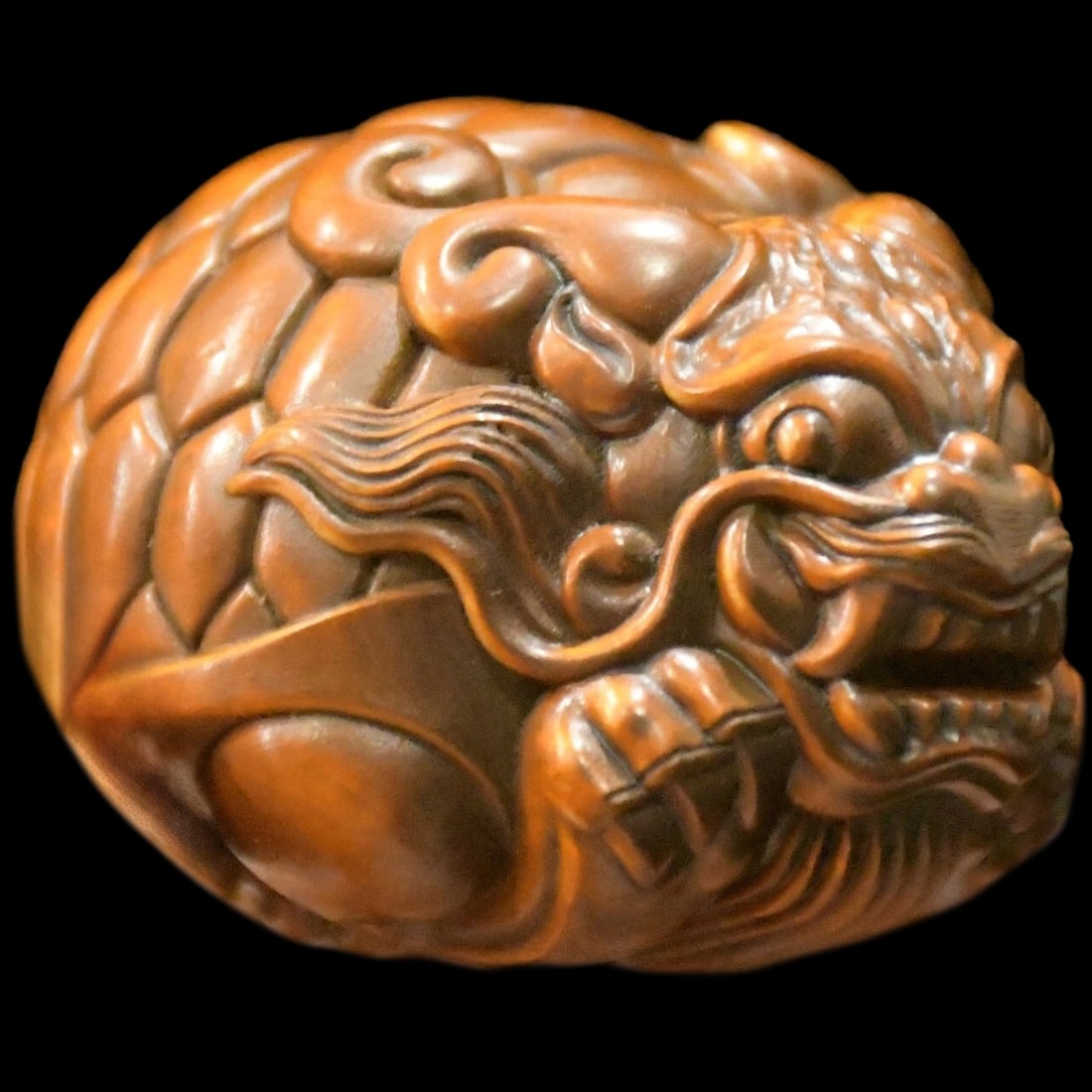 Retro Style Boxwood Turtle Asian Netsuke Figurine (1 of 5)