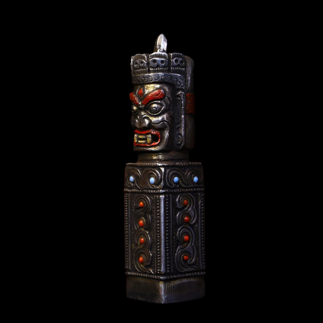 Antique Style Mahakala Buddha Head Seal Stamp: Size: Height 11 cm - Length 2.5 cm. Weight 0.65 kg. Materials: Tiantie (meteorite iron). Condition: Looks like vintage. This piece is crafted in the style of a sacred Himalayan talisman, depicting