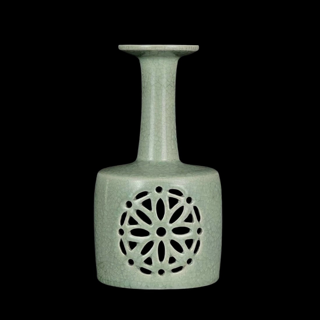 Chinese Vintage Style Craquelure Ru Kiln Vase: Size: Height 25.4 cm - Length 13.2 cm - Width 13.2 cm. Weight 1.6 kg. Materials: Porcelain. Condition: Looks like vintage. This exquisite vintage-style bottle vase is a stunning example of the art of