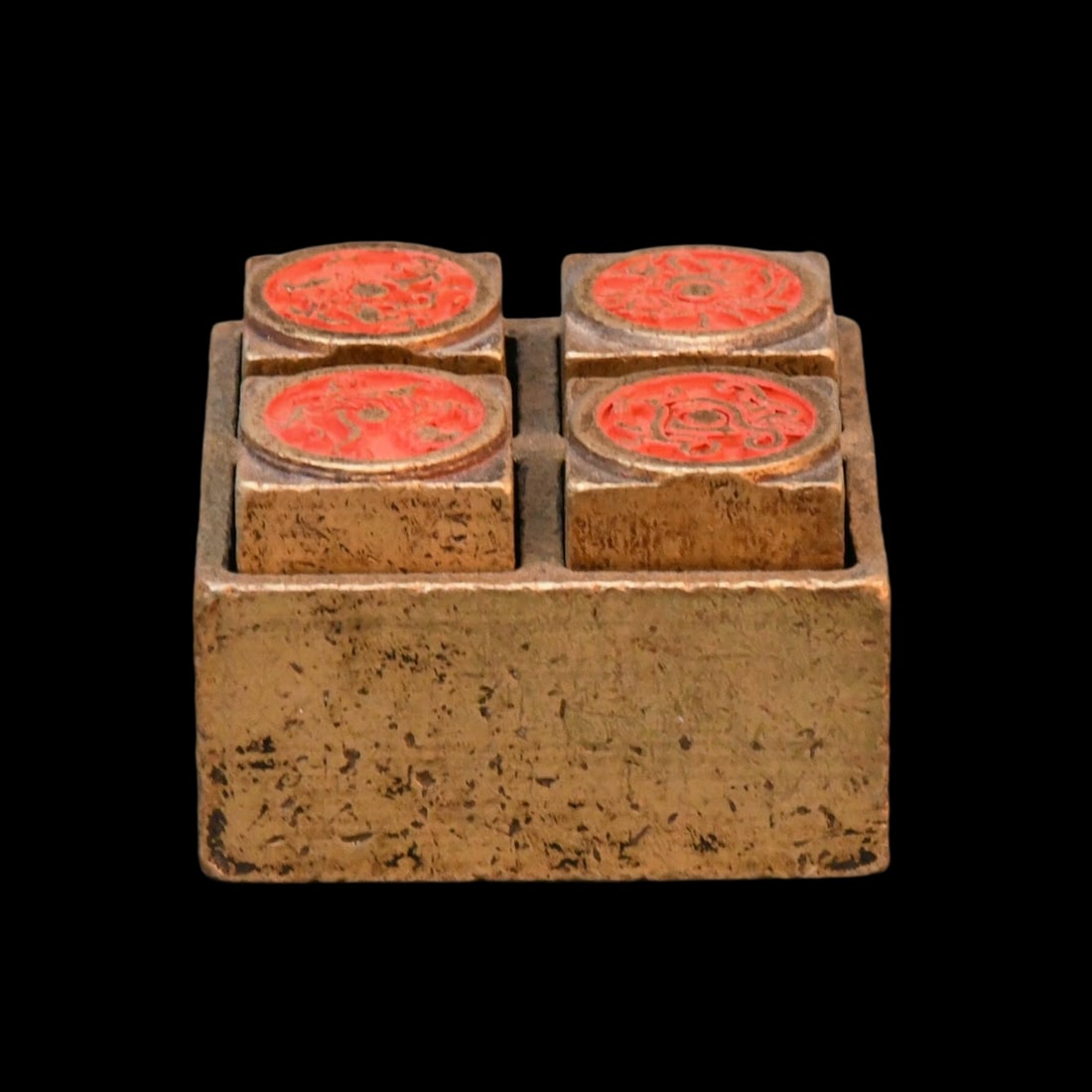 Old Style Bronze Four Spirit Beast Signet Stamp: Size: Height 3 cm - Length 4.3 cm - Width 4.3 cm. Weight 0.6 kg. Materials: Bronze. Condition: Looks like vintage. This piece is crafted in the style of a classic dynastic treasury set and features a