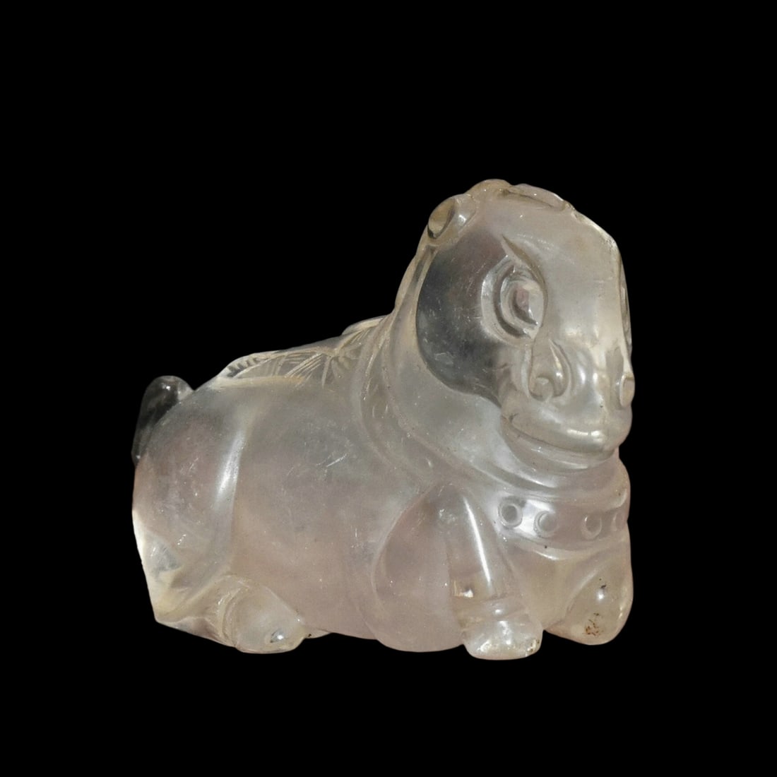 Vintage Style Asian Crystal Horse Snuff Bottle: Size: Height 3.5 cm - Length 5.8 cm - Width 2.8 cm. Weight 0.5 kg. Materials: Crystal. Condition: Looks like vintage. This vintage-style snuff bottle is expertly hand-carved from a single piece of nat