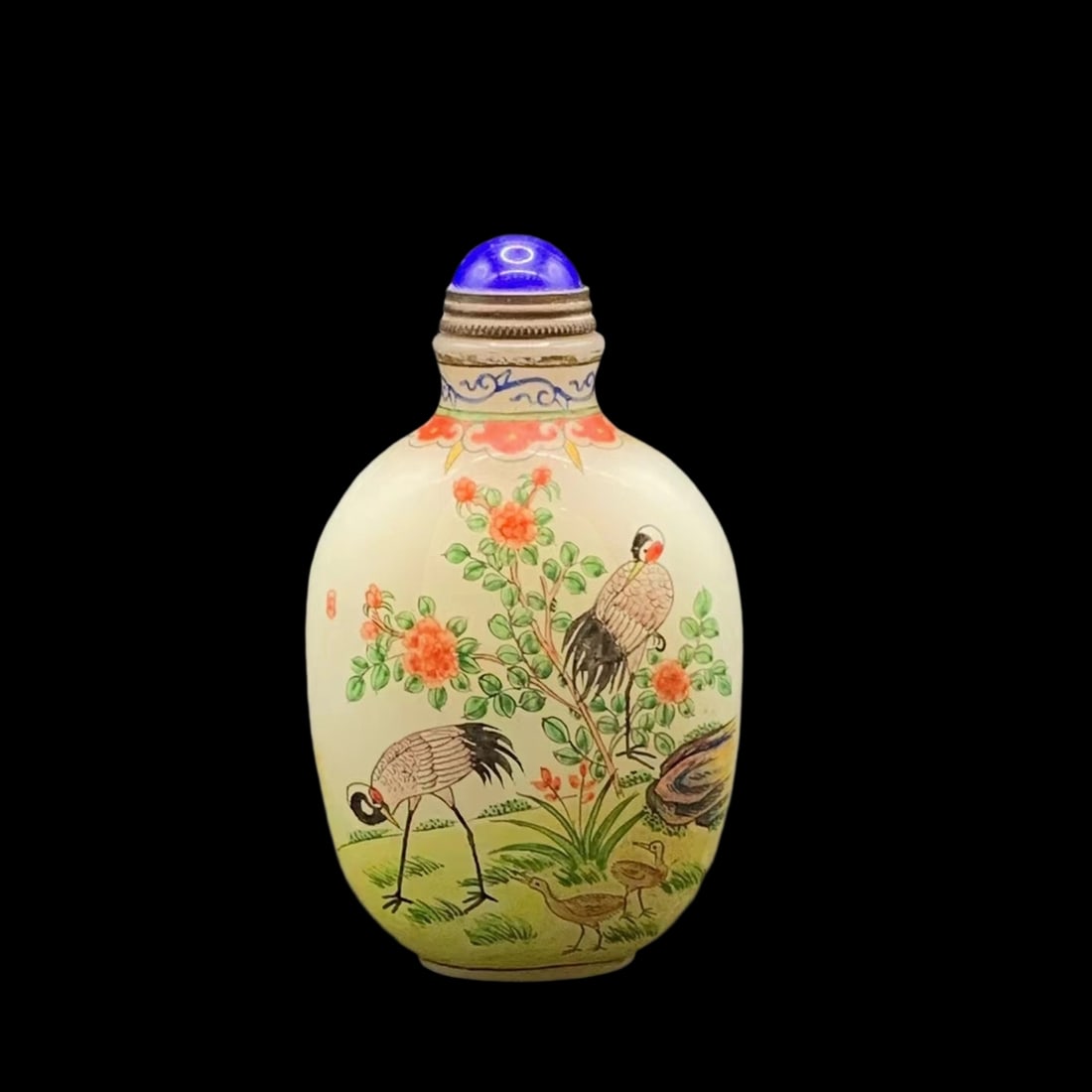 Vintage Coloured Glaze Flower Bird Snuff Bottle Crafts: Size: Height 5 cm - Length 8 cm - Width 5 cm. Weight 127 g. Materials: Coloured glaze Condition: Excellent This snuff bottle features a delicate bird and flower motif rendered in vibrant coloured glaz
