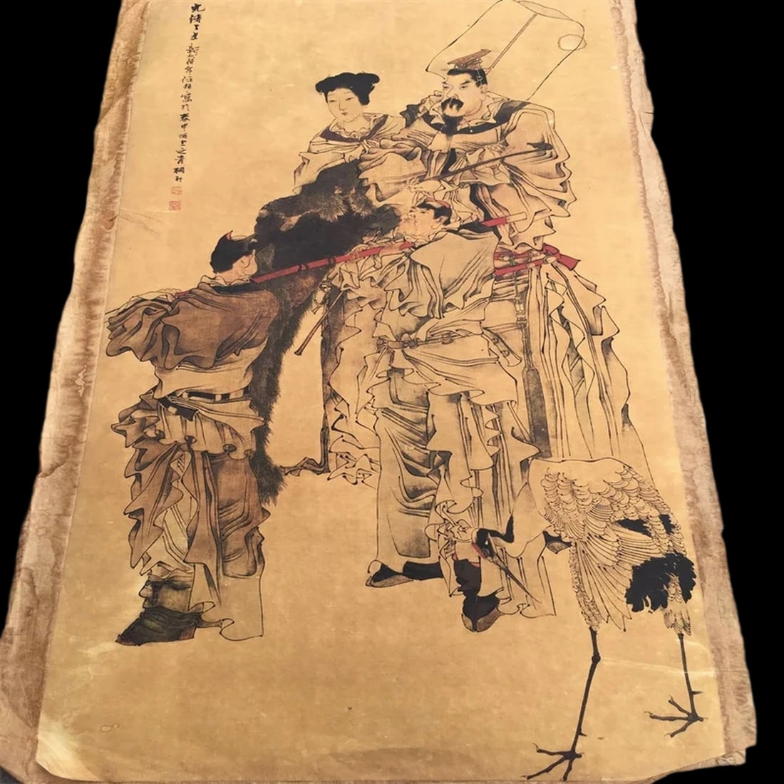 Chinese Vintage Style Paper Scroll Floral Pattern: Size: Height 90 cm - Length 50 cm. Weight 180 g. Materials: Rice paper. Condition: Appears to have a classic aesthetic. This captivating and elegant reproduction scroll is crafted in the style of the 