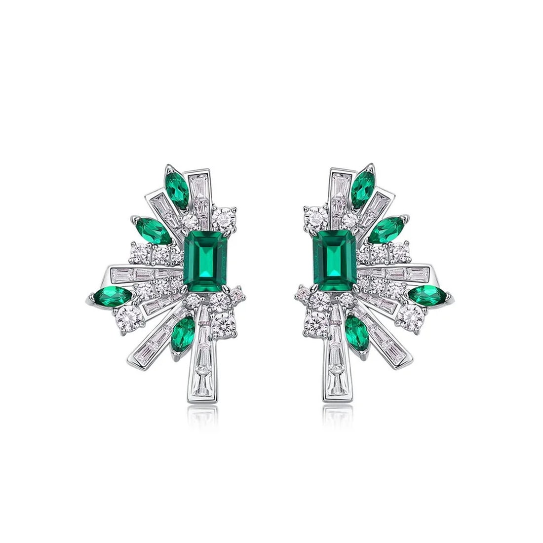 Earrings Deep Verdant Shade Silver 925 Emerald: Size: Height 2.7 cm - Length 1.8 cm. Weight 7.86 g. Materials: S925 silver, lab-grown emerald. Condition: New. These wing-shaped stud earrings are expertly crafted from sterling silver and feature a