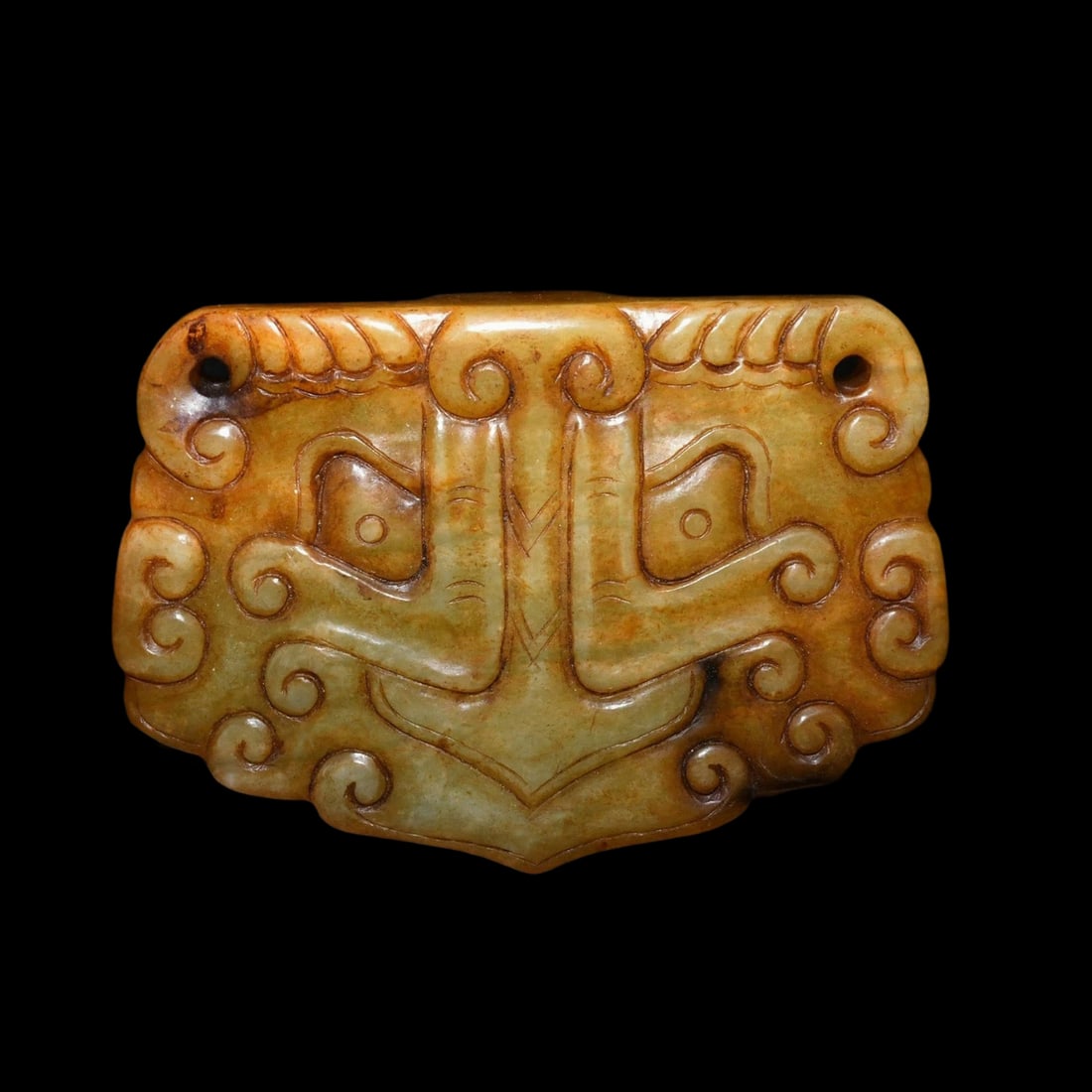 Chinese Vintage Style Buckle Daotie Face Pattern: Size: Height 5.8 cm - Length 8.4 cm - Width 3 cm. Weight 0.3 kg. Materials: Jade. Condition: Appears to have a classic aesthetic. The product is made of old jade, carved in the classic silhouette of
