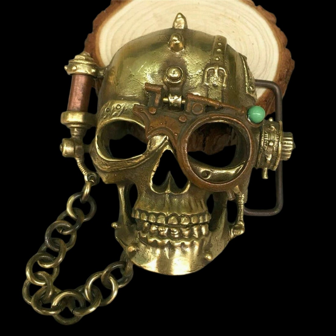 Asian Retro Style Skeleton Skull Pattern Buckle: Size: Height 7.9 cm - Width 7.4 cm - Thickness 2.3 cm. Weight 145 g. Materials: Brass. Condition: Looks like vintage. This clothing accessory is expertly cast from brass, featuring a bold belt buckle