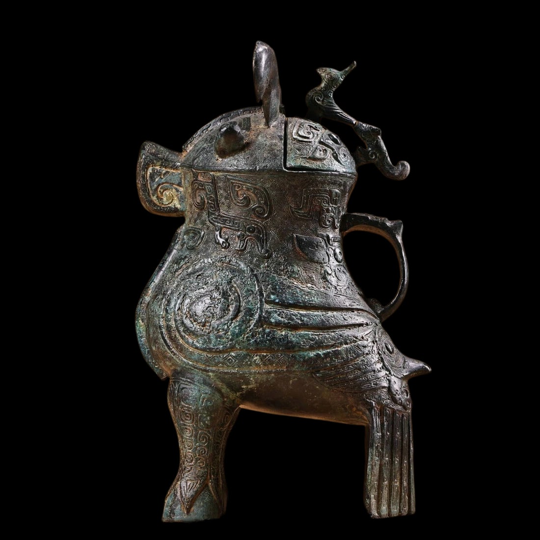 Asian Old Style Sculpture Zoomorphic Silhouette: Size: Height 25 cm - Length 15 cm. Weight 2.7 kg. Materials: Bronze. Condition: Resembles a retro aesthetic. This sculpture is cast in bronze, with the classic zoomorphic silhouette of the "Phoenix Bi