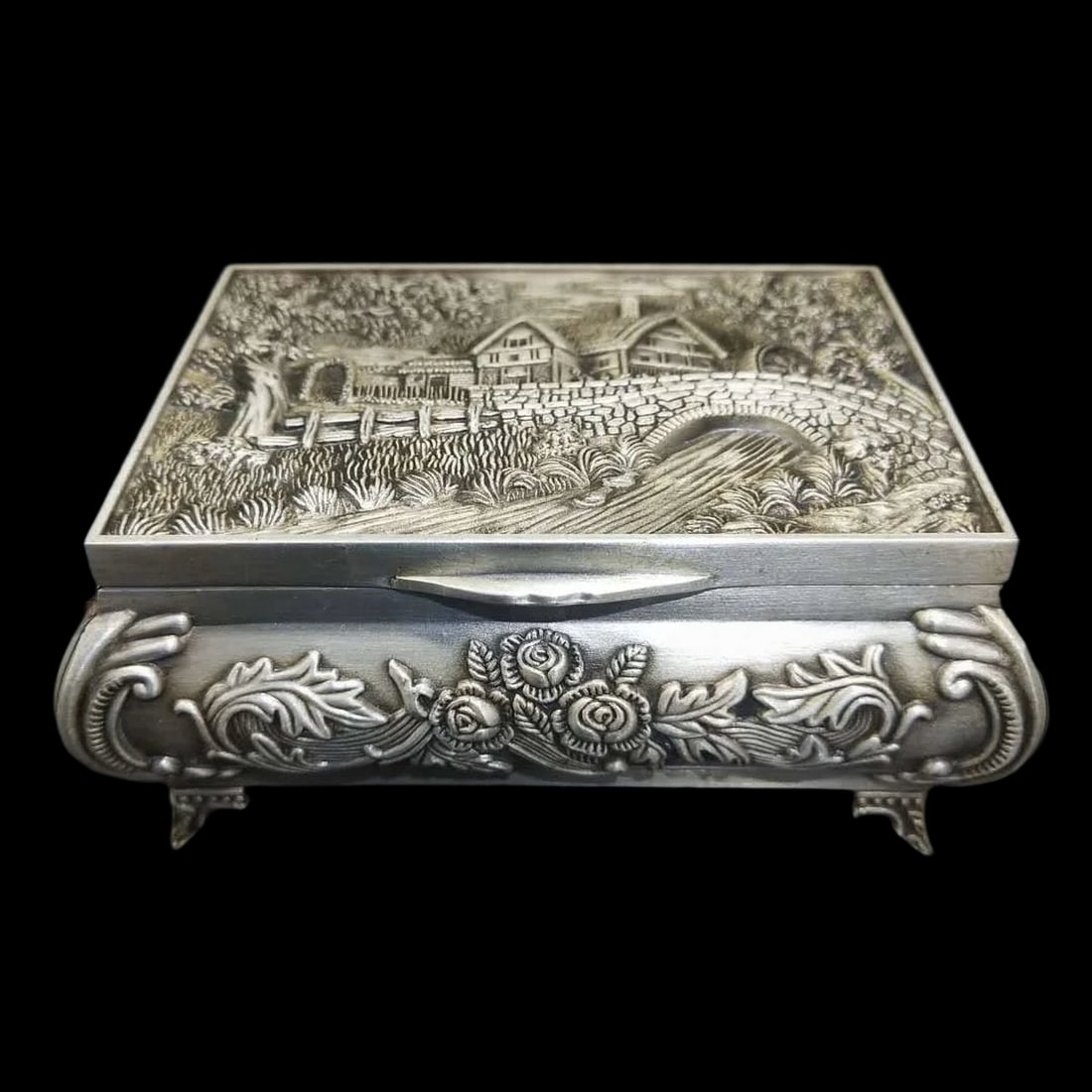 Chinese Old Style Jewelry Box Carved Landscape (1 of 5)