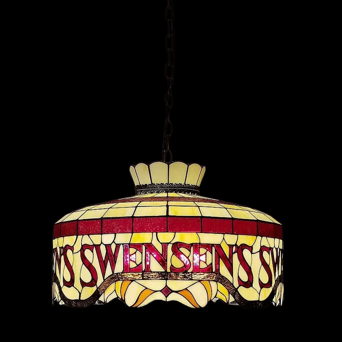European Style Stained Glass Chandelier Tiffany Lighting: Size: Width 52 cm - Height 32 cm - Adjustable height 105 cm. Weight 5.5 kg. Materials: Art glass, metal Condition: Excellent This tulip-inspired pendant light features a lampshade crafted from colorfu