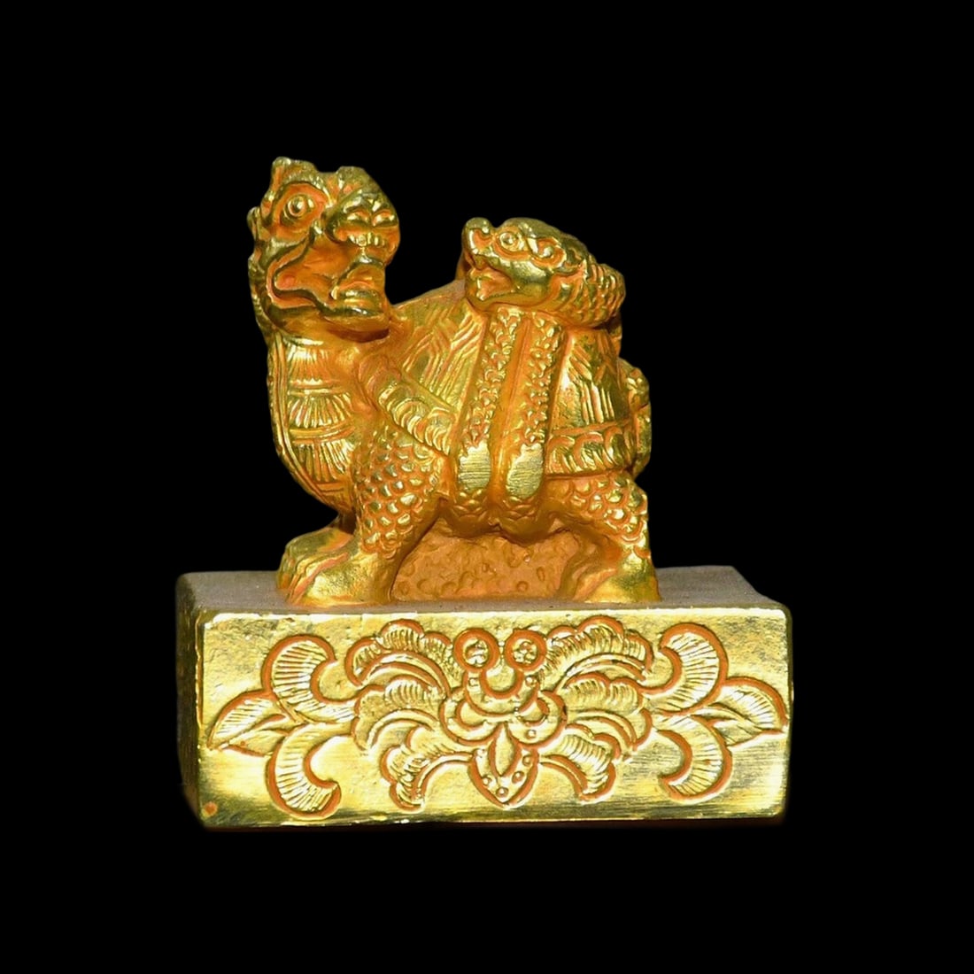 Gilt Asian Bronze Dragon Turtle Guardian Signet: Size: Height 6.3 cm - Length 5.3 cm - Width 5.3 cm. Weight 0.5 kg. Materials: Bronze, gilt. Condition: Appears to have a classic aesthetic. This piece, executed in the style of an ancient imperial sea