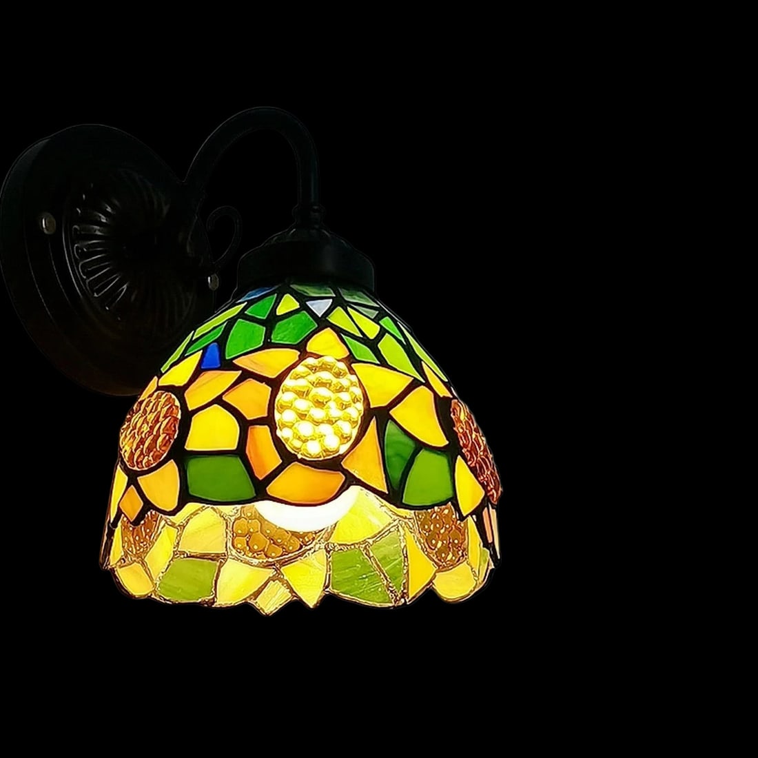 Elegant Sunflower Flower Motif Tiffany Style Lamp (1 of 3)