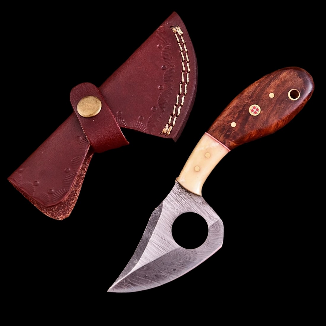 Handmade Damascus Steel Hand Forged Hunting Skinner EDC Knife: Size: Overall Length 18 cm - Blade Length 10 cm - Handle Length 8 cm. Weight 368 g. Materials: Damascus Steel, Leather Condition: New This hunting knife features a blade forged from 512 layers of alte